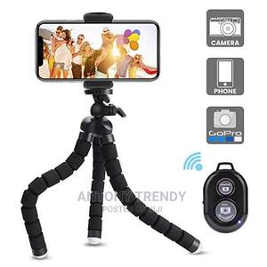 Flexible Tripod With Bluetooth Remote - thumbnail 3