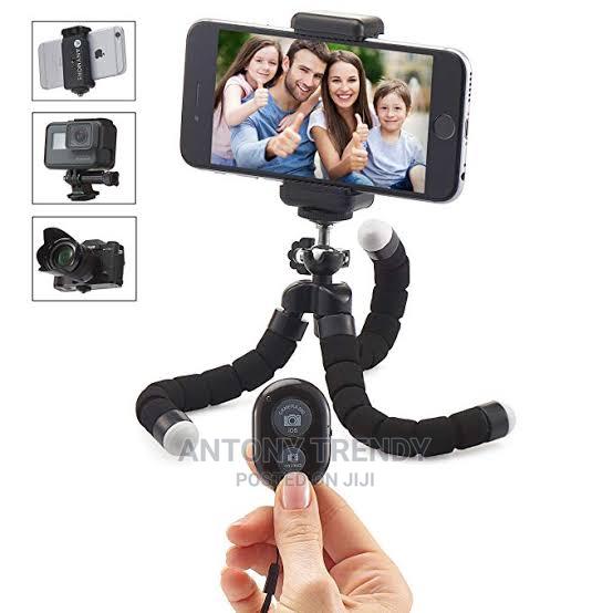 Flexible Tripod With Bluetooth Remote - thumbnail 4