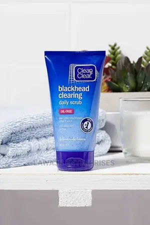 Clean Clear Blackhead Clearing Daily Scrub Oil Free- 150