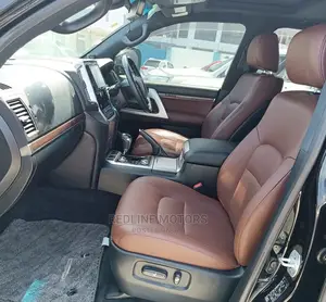 Toyota Land Cruiser 4.6 V8 ZX 2016 Black