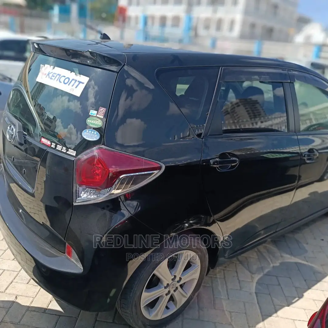 Toyota Ractis 2016 Black