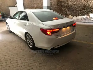 Toyota Mark X 2015 Off White