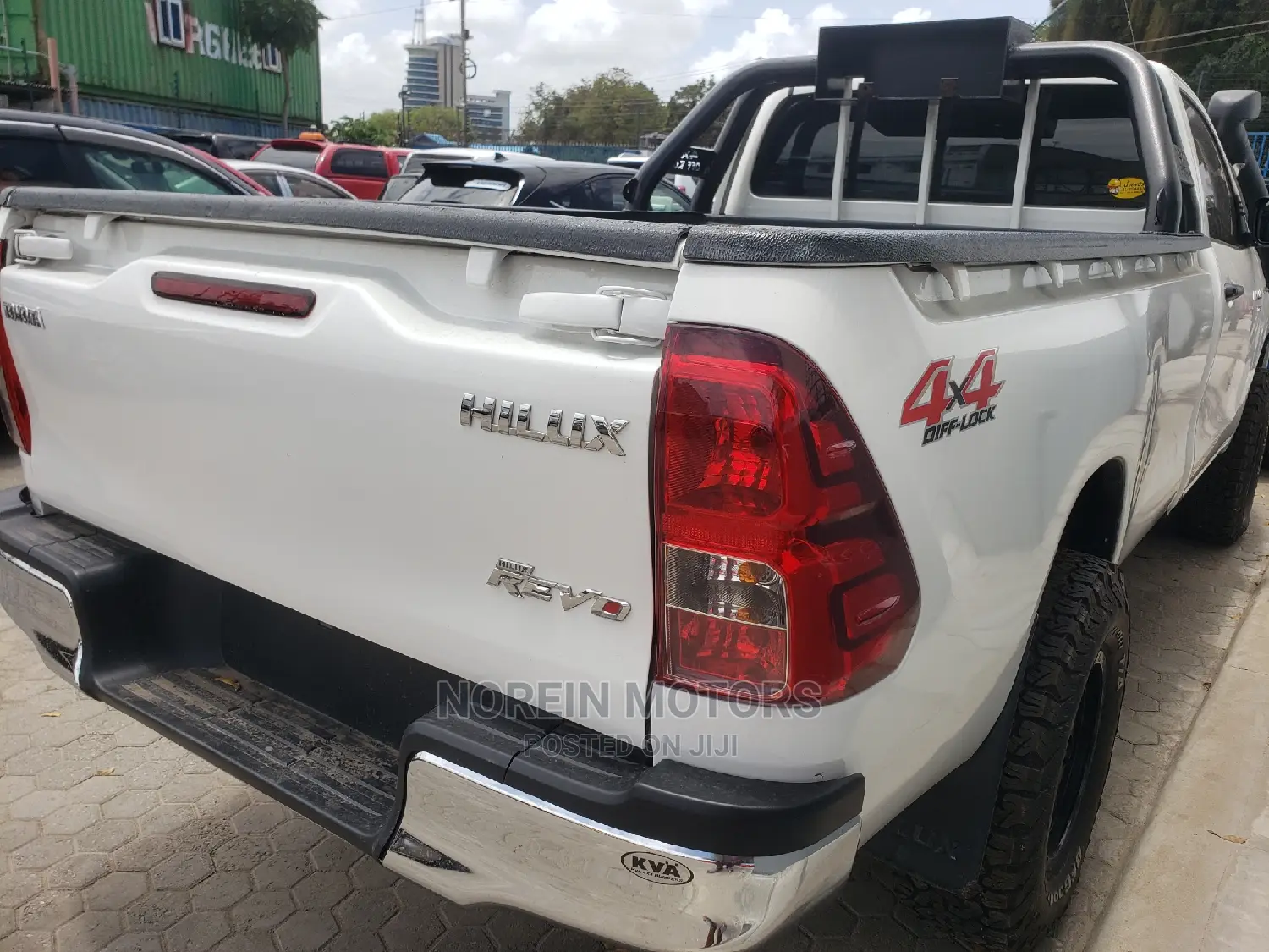 Toyota Hilux 2015 White