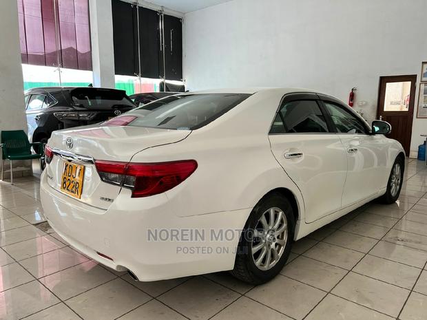 Toyota Mark X 2015 Ivory - thumbnail 5