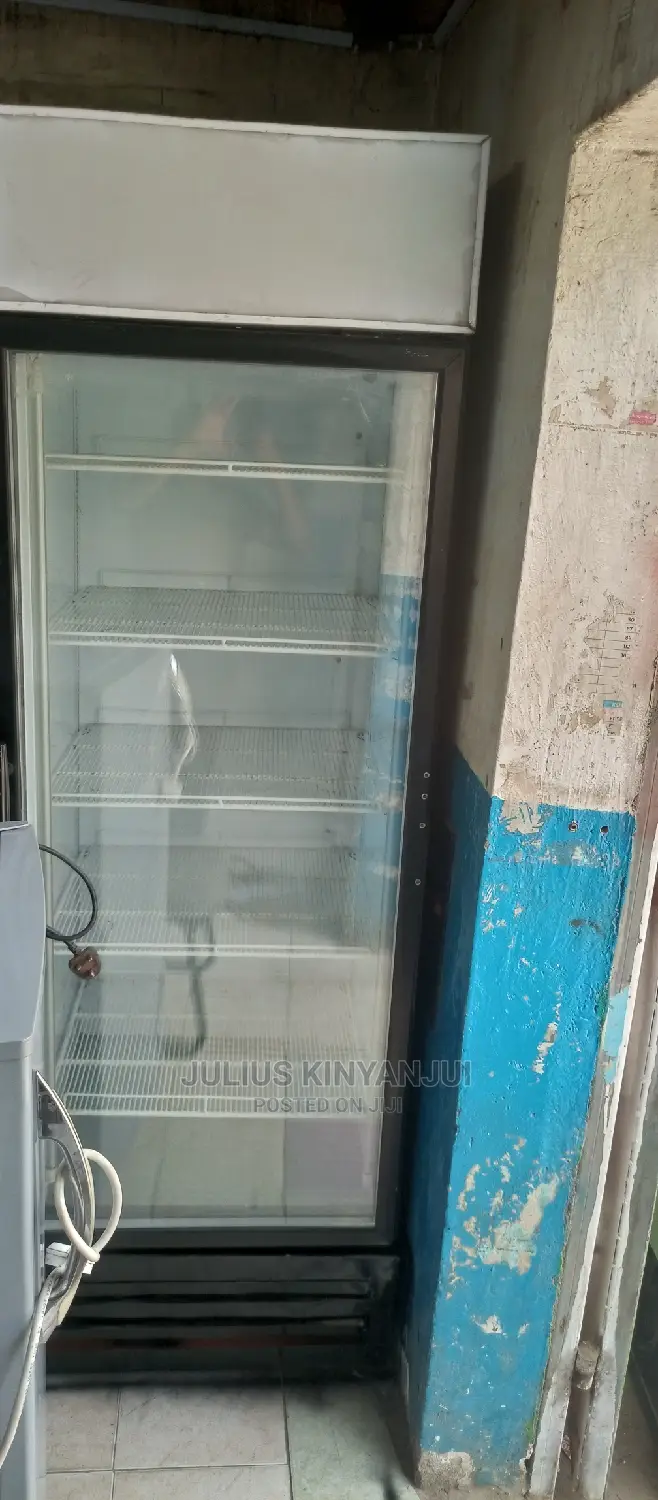 700l Display Fridge
