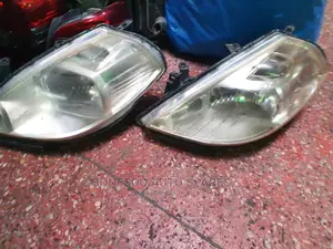 Nissan Tiida Nonxenon Headlights