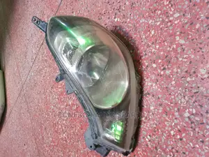 Nissan Advan / AD Left Headlight Assembly