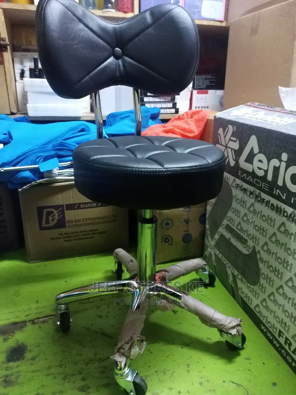 Movable Black Pedicure Stool With Back Rest
