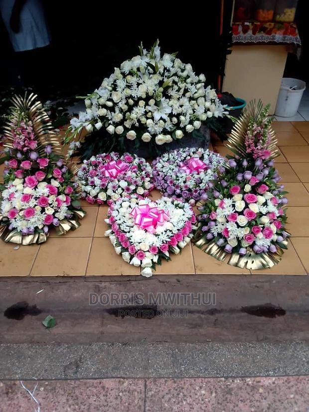 Funeral Flowers - thumbnail 11