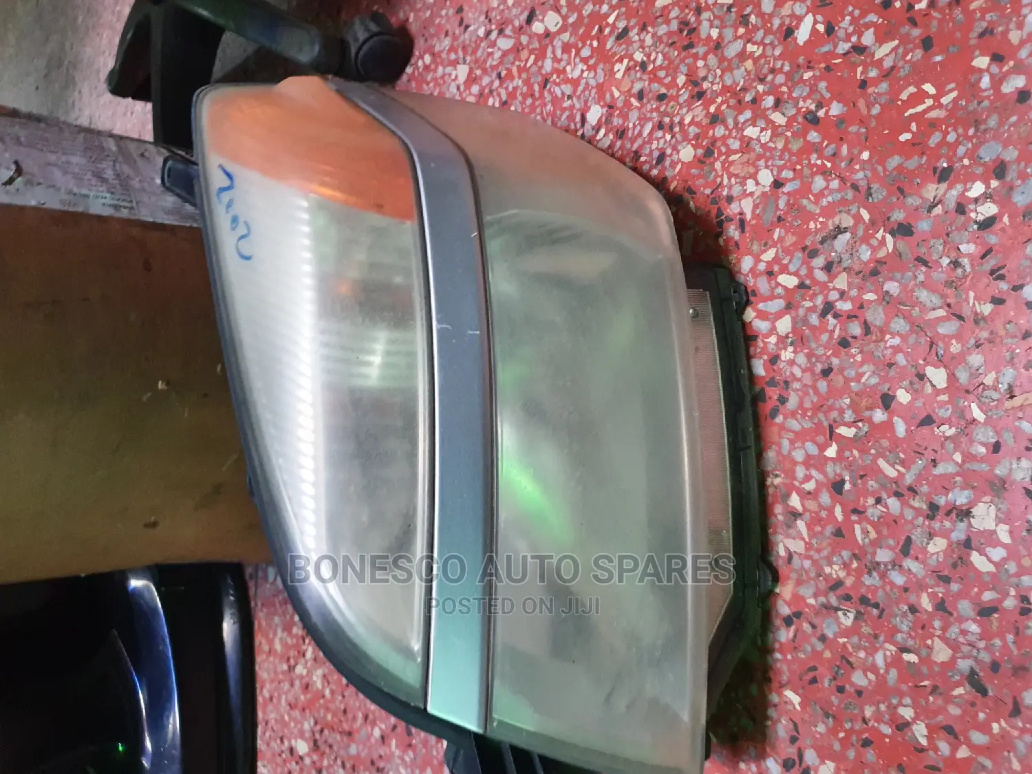 Toyota Voxy 2002 Headlight