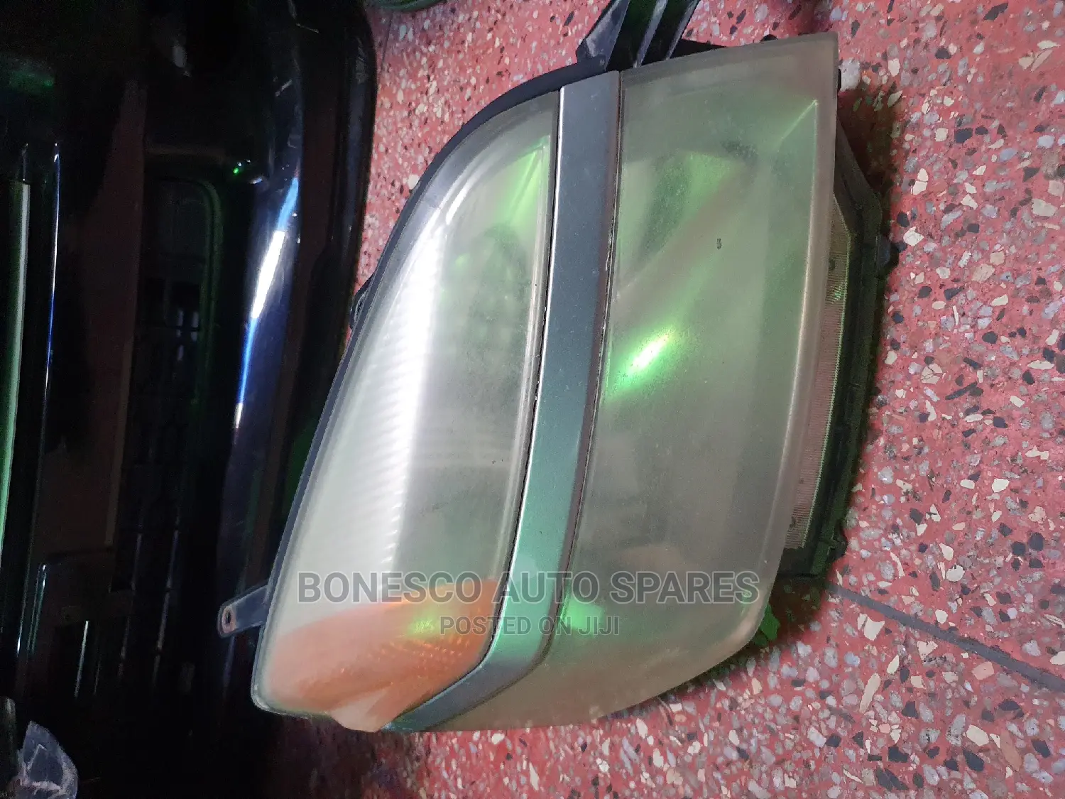 Toyota Voxy 2002 Headlight