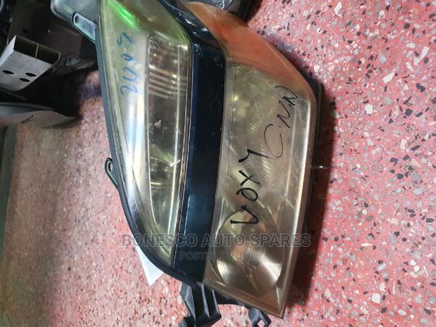 Voxy 2005 Headlights Assembly - main view