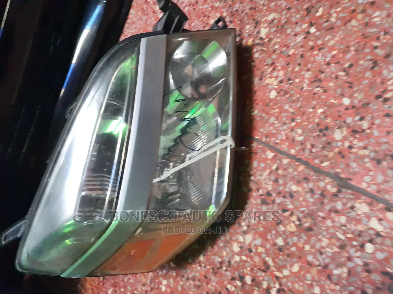 Voxy 2005 Headlights