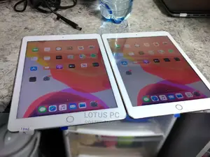 Apple iPad Wi-Fi +3G 32 GB