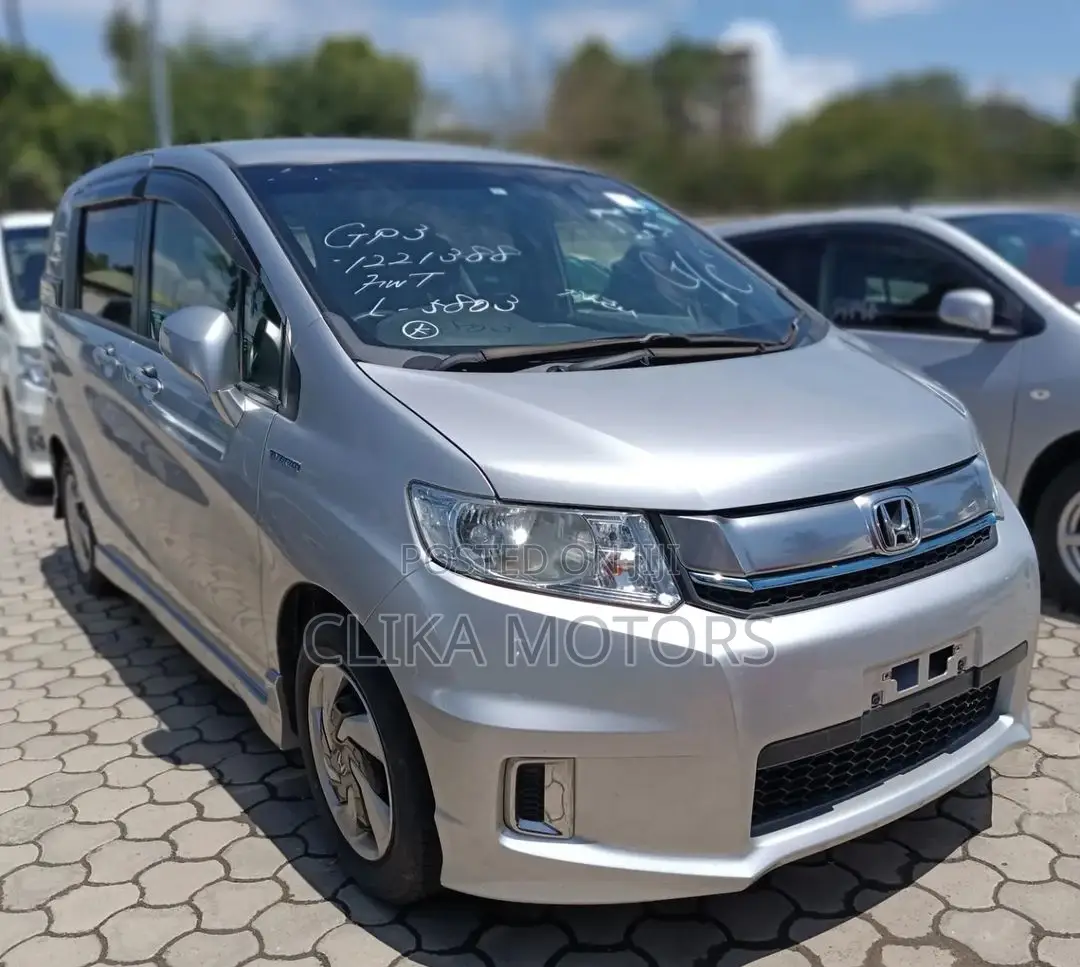 Honda Freed 2016 Silver