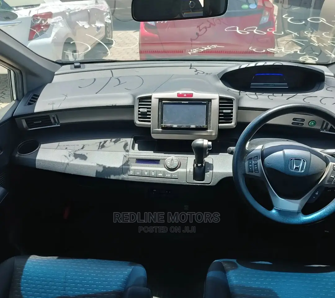 Honda Freed 2016 Silver