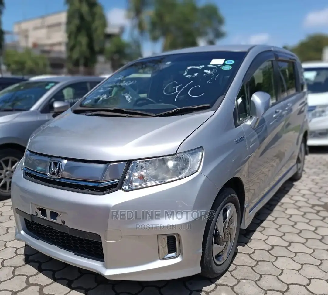 Honda Freed 2016 Silver