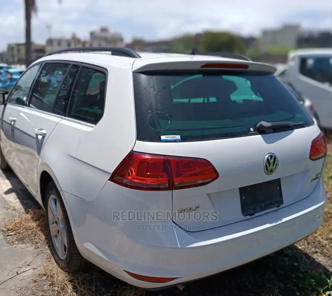 Volkswagen Golf 2016 Pearl