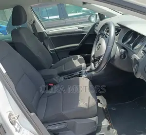 Volkswagen Golf 2016 Pearl