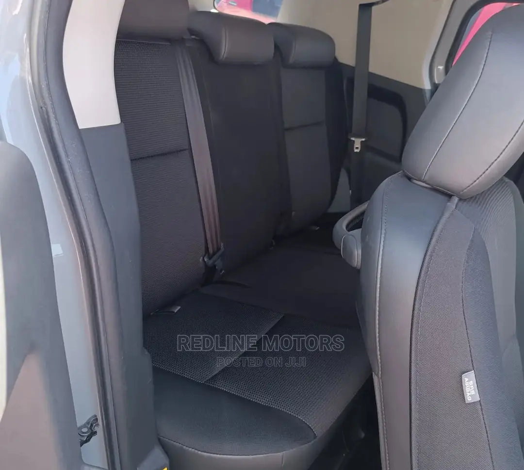 Toyota FJ Cruiser 2016 Gray