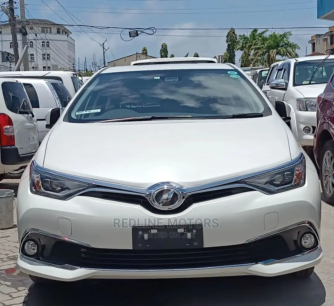 Toyota Auris 2016 Pearl