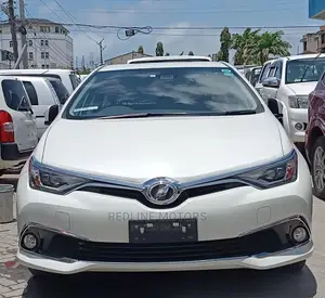 Toyota Auris 2016 Pearl