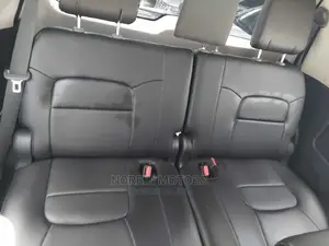 Toyota Land Cruiser 2016 Red