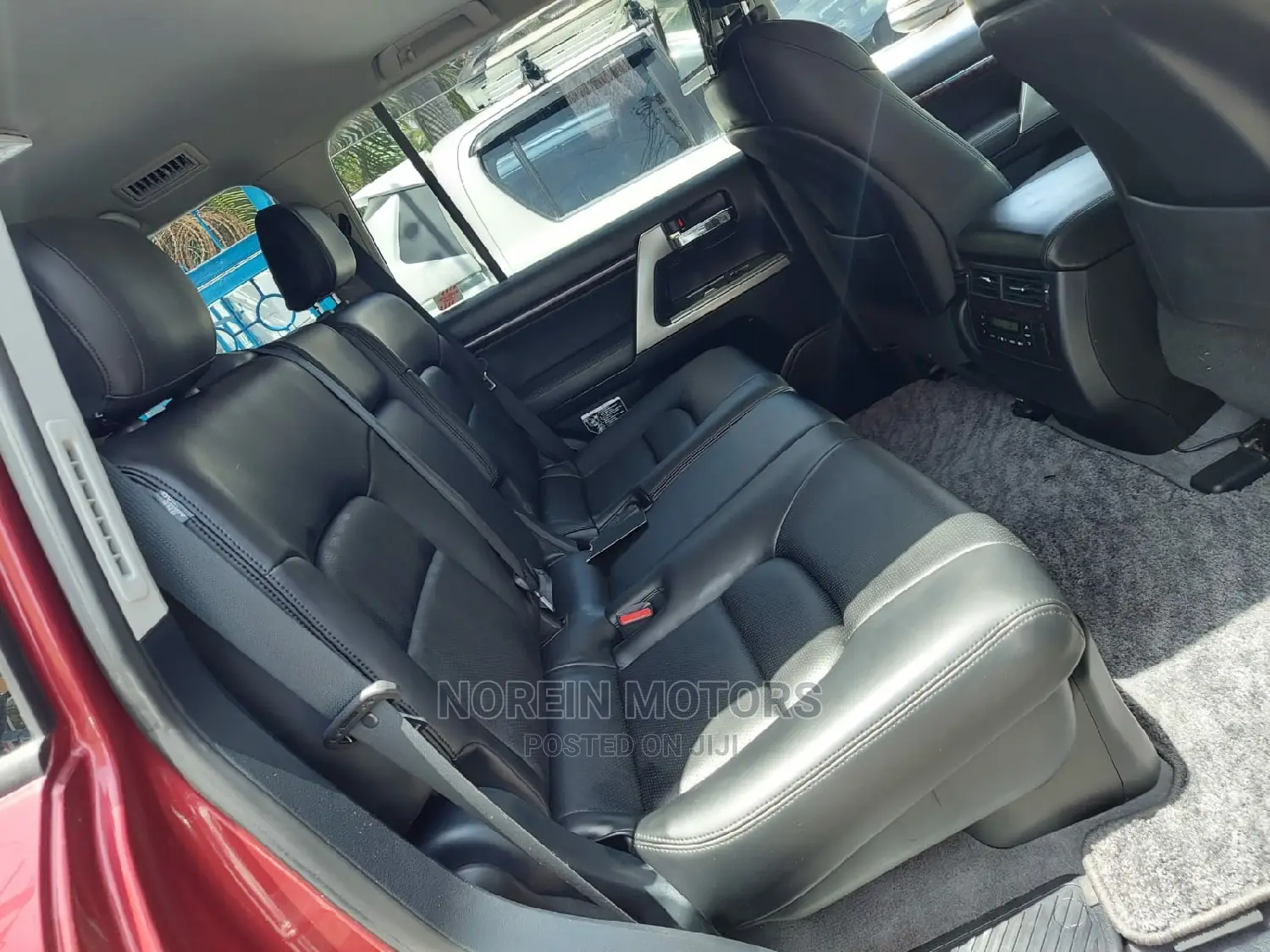 Toyota Land Cruiser 2016 Red