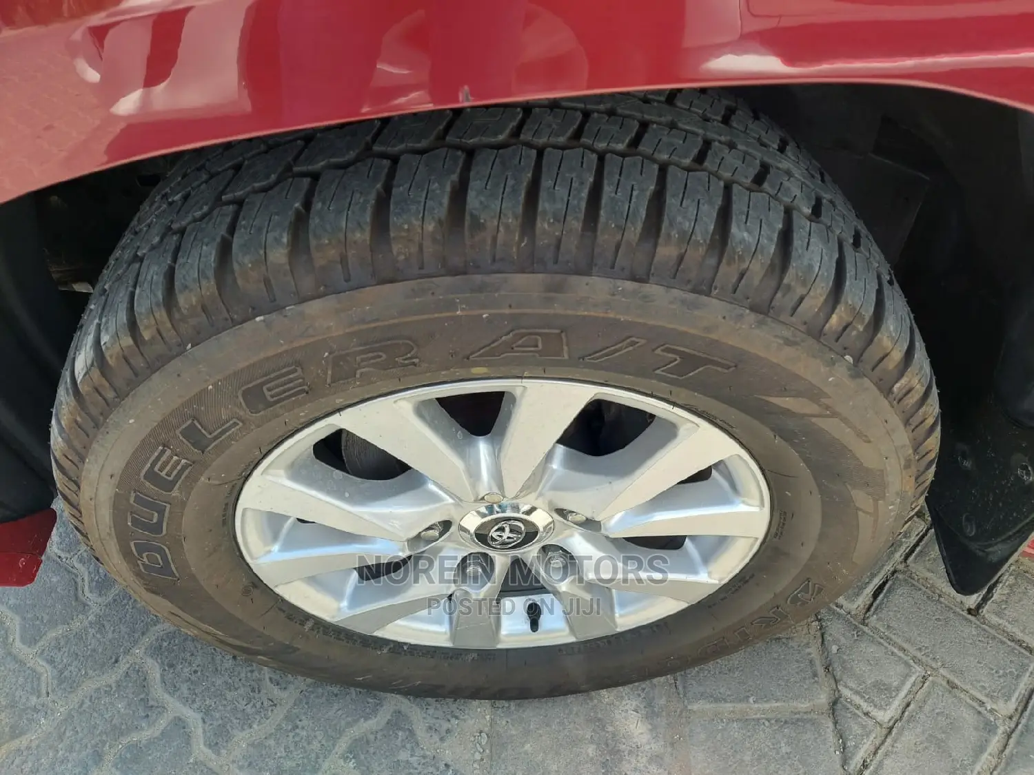 Toyota Land Cruiser 2016 Red