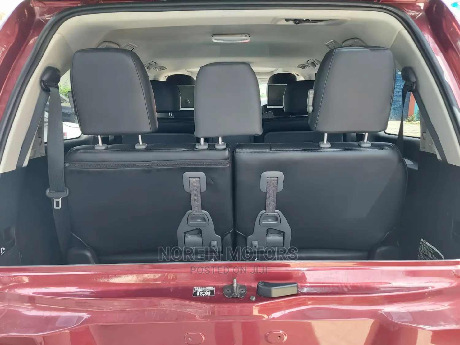 Toyota Land Cruiser 2016 Red