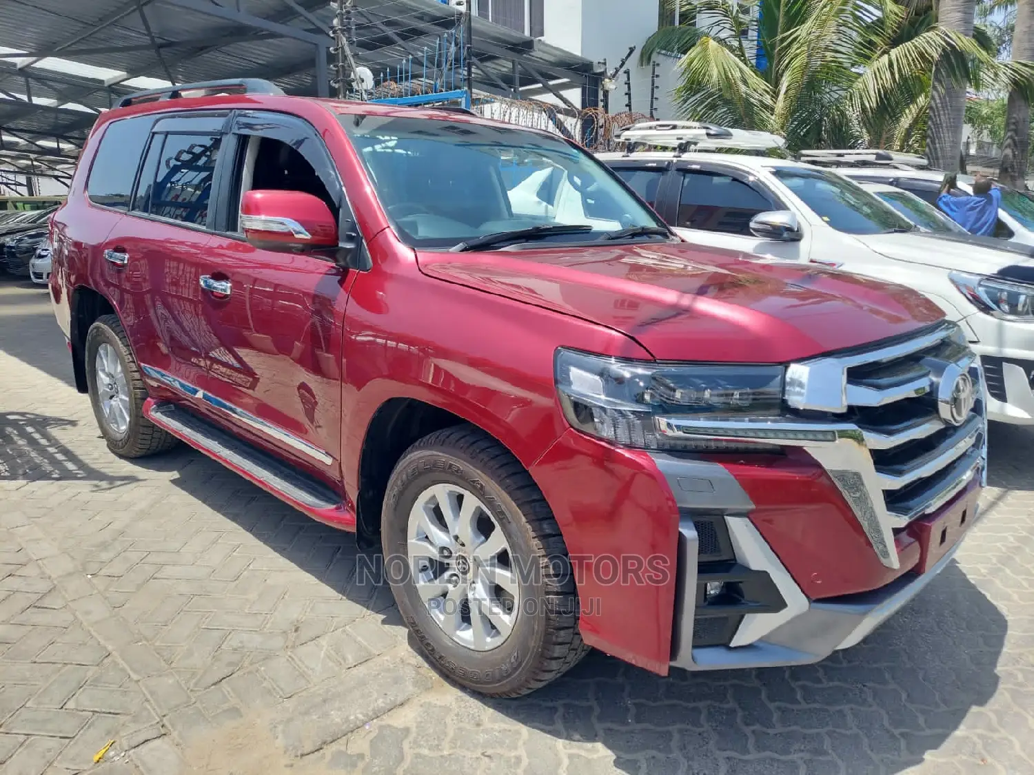 Toyota Land Cruiser 2016 Red