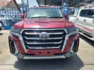 Toyota Land Cruiser 2016 Red