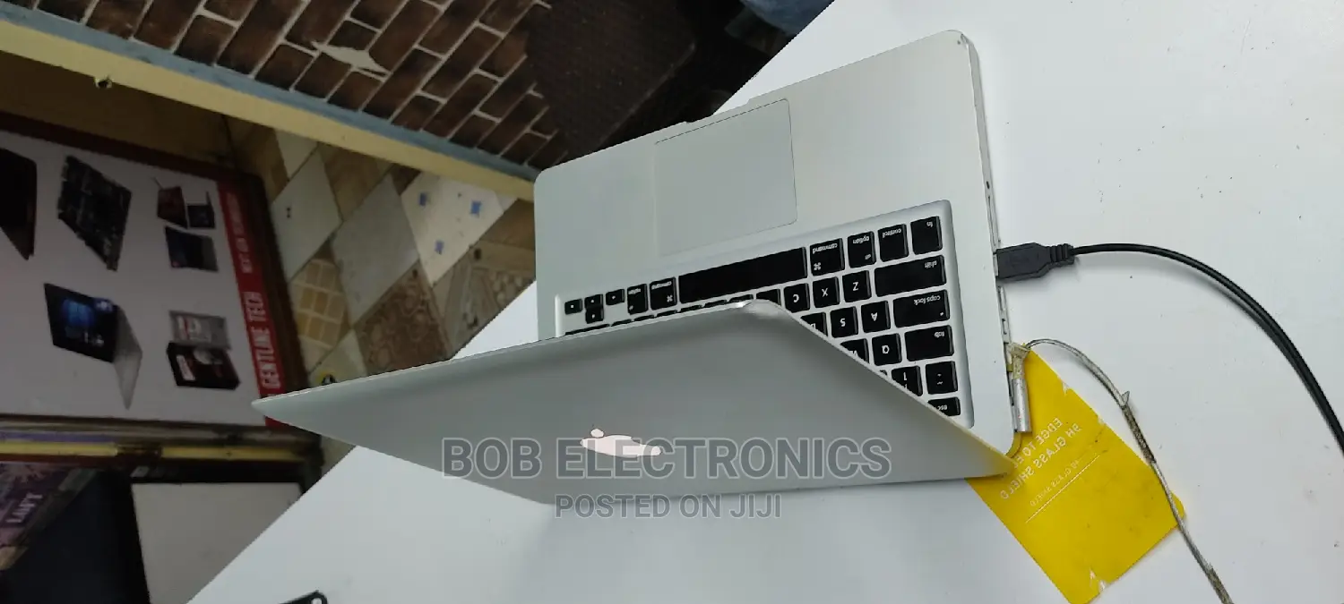 Laptop Apple MacBook 2012 4GB Intel Core I7 HDD+SSD 500GB