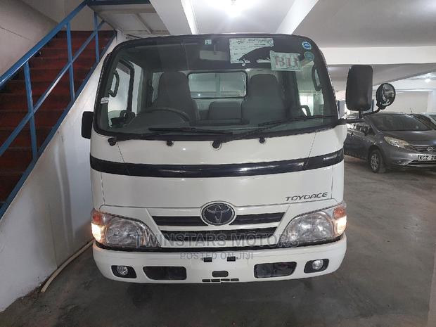 Toyo Ace Manual Diesel 2015 4wd