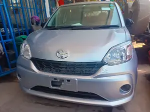 Toyota Passo 1.0 AWD 2016 Silver