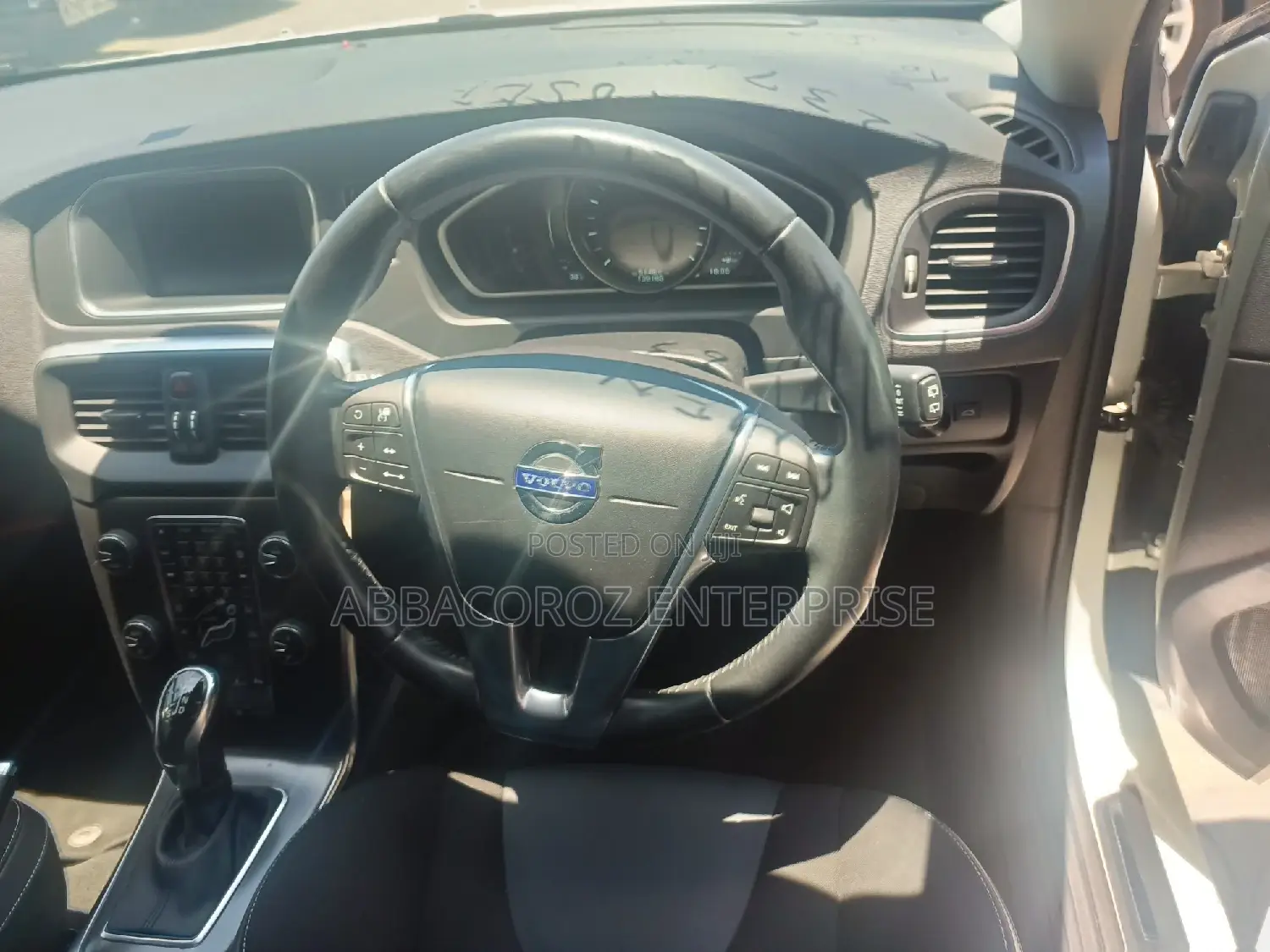 Volvo V40 T5 Premier AWD 2015 White