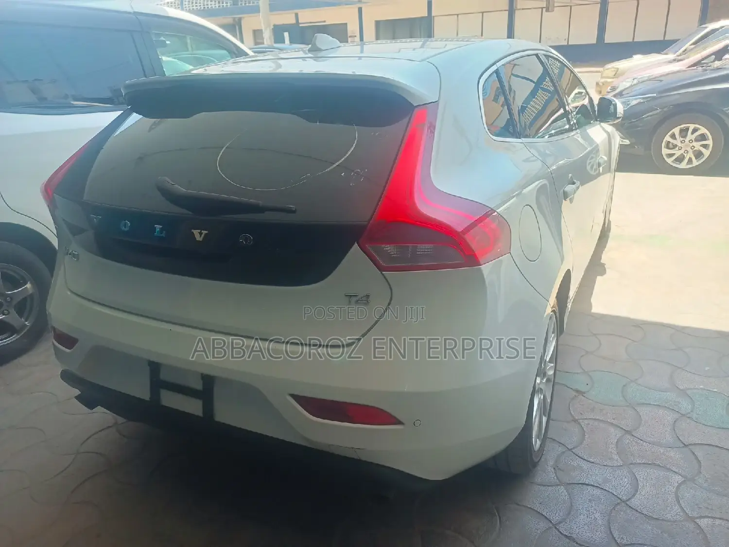 Volvo V40 T5 Premier AWD 2015 White
