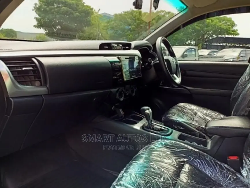 Toyota Hilux 2016 Silver