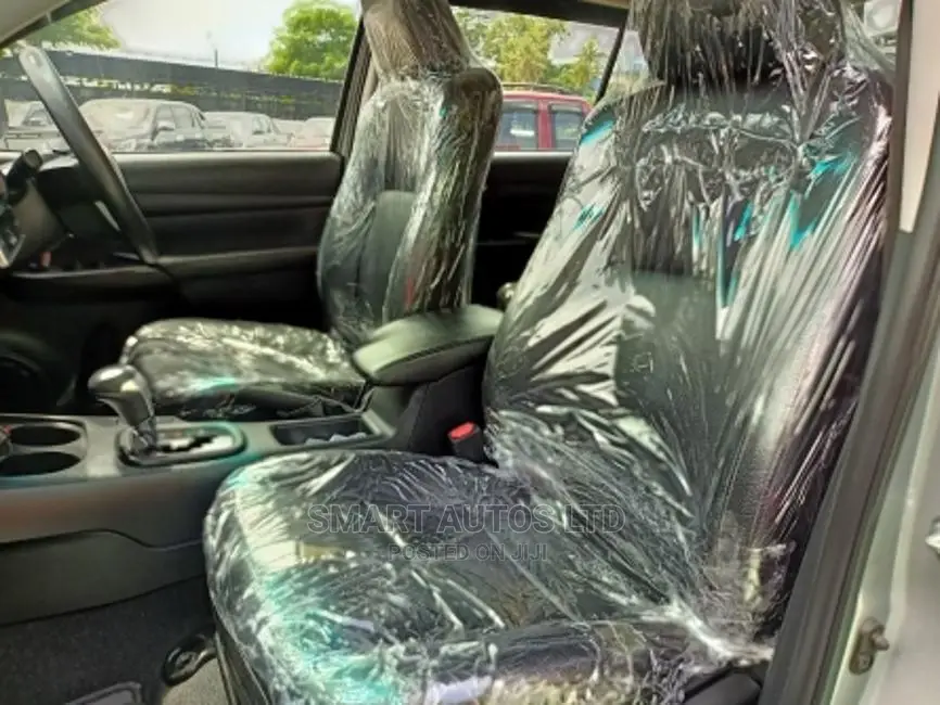 Toyota Hilux 2016 Silver