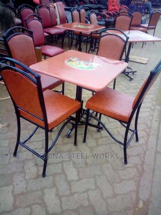 Hotel and Bar Exacutive Chair - thumbnail 2