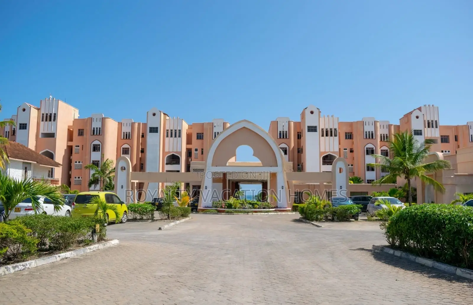 2 Bedroom Beachfront Airbnb Apartment in Mombasa