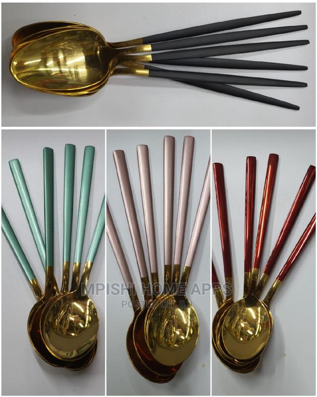 Golden Cutlery Set - main view