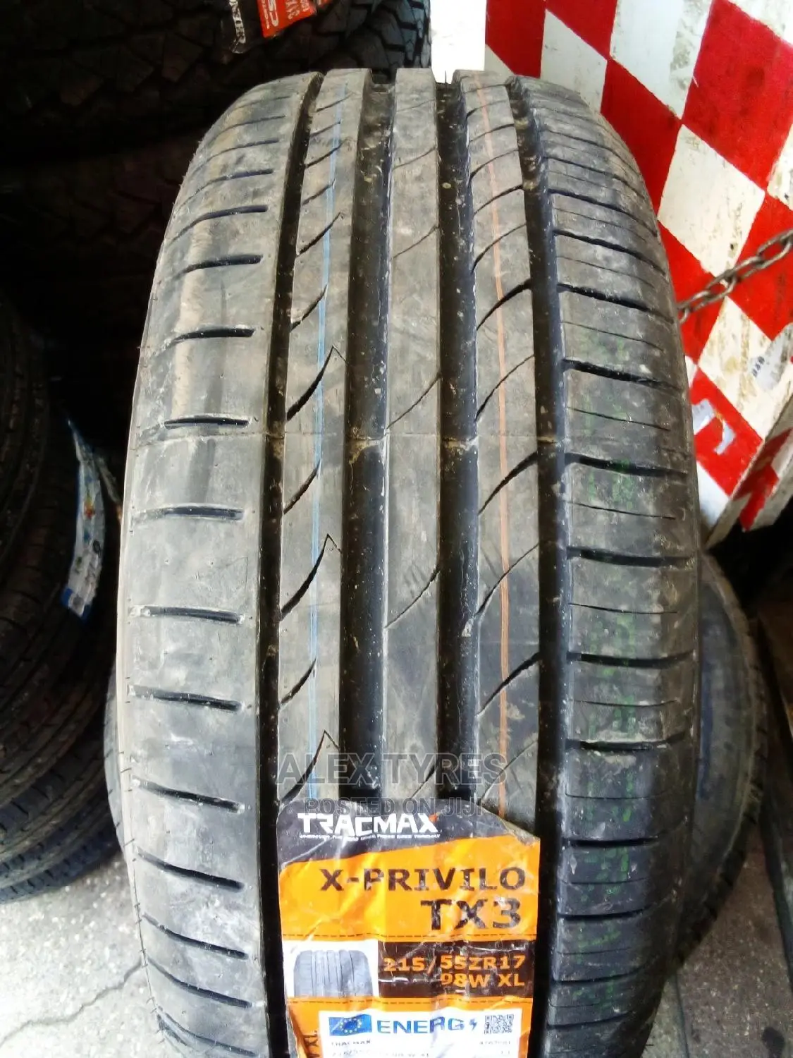 215/55zr17 Tracmax Tyres Made in China