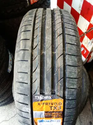 215/55zr17 Tracmax Tyres Made in China