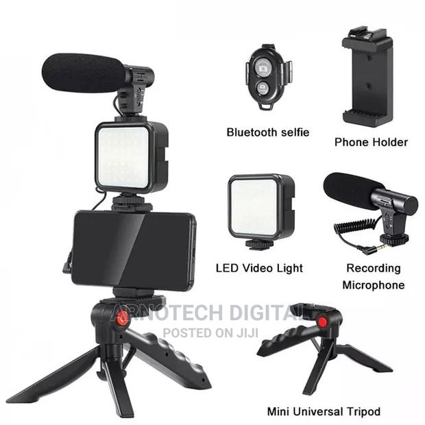 Vlogging Kit With Microphone Light - thumbnail 2