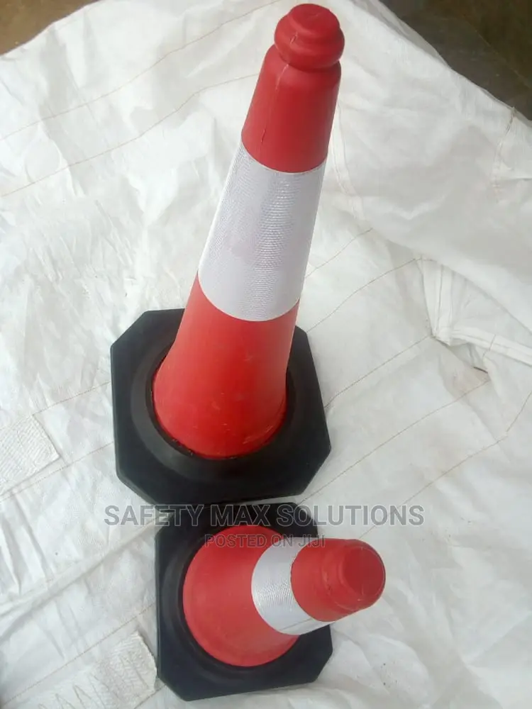 Road Cones/Safety Cone 75cm
