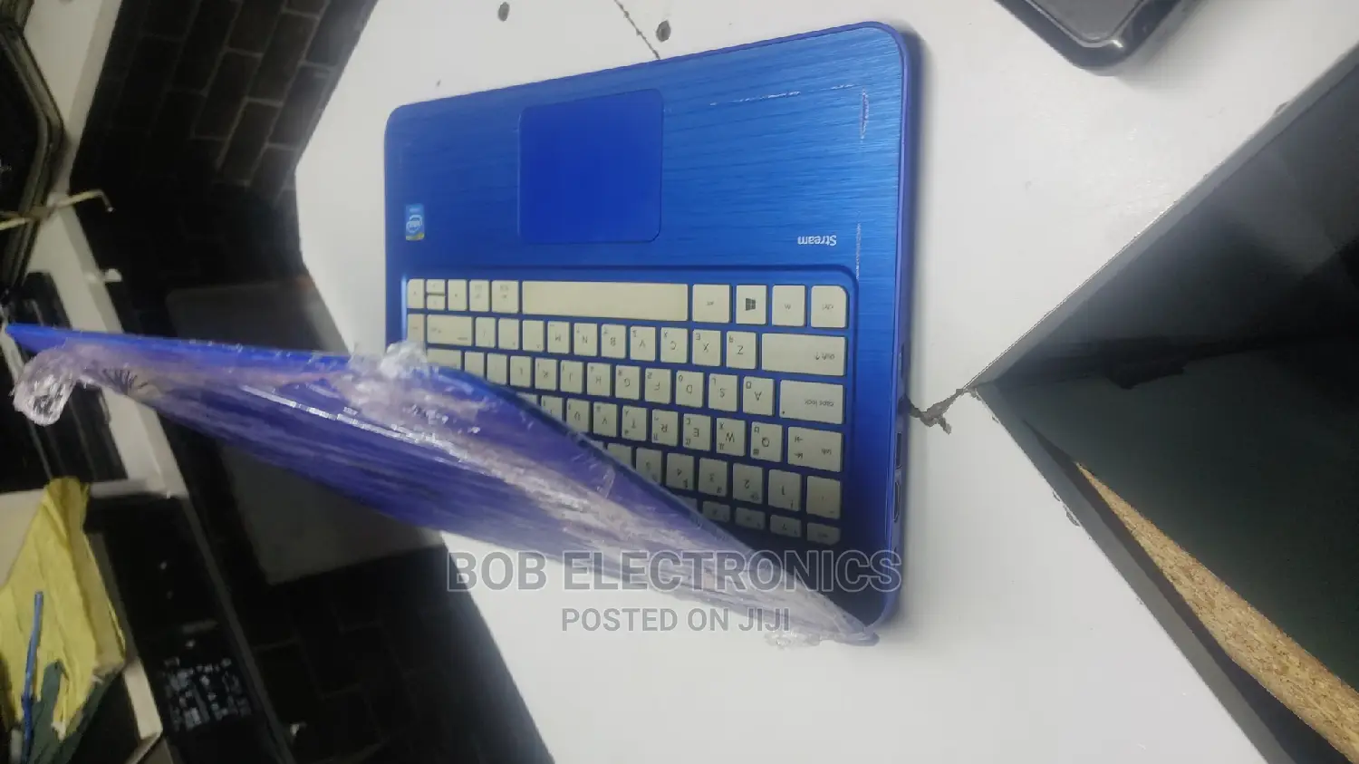 Laptop HP Stream 14 4GB Intel Celeron SSD 32GB