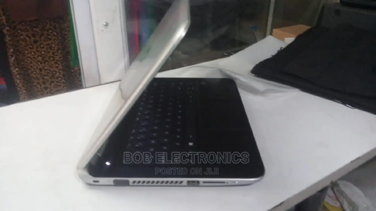 Laptop HP Mini 311 4GB Intel Celeron HDD 320GB