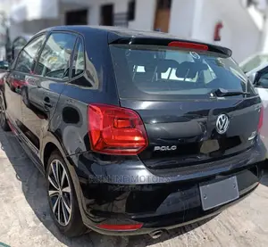 Volkswagen Polo 2016 Black