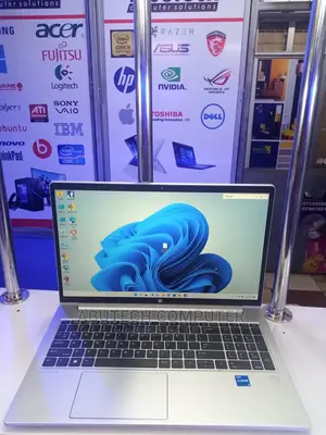 Laptop HP ProBook 450 G8 8GB Intel Core I5 SSD 256GB